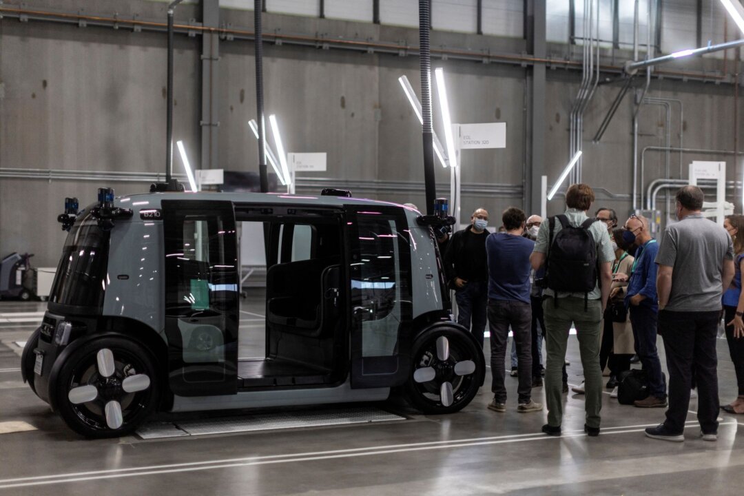 Zoox’s RoboTaxi Revolution: Amazon-Backed Company Gears Up for Mass Production
