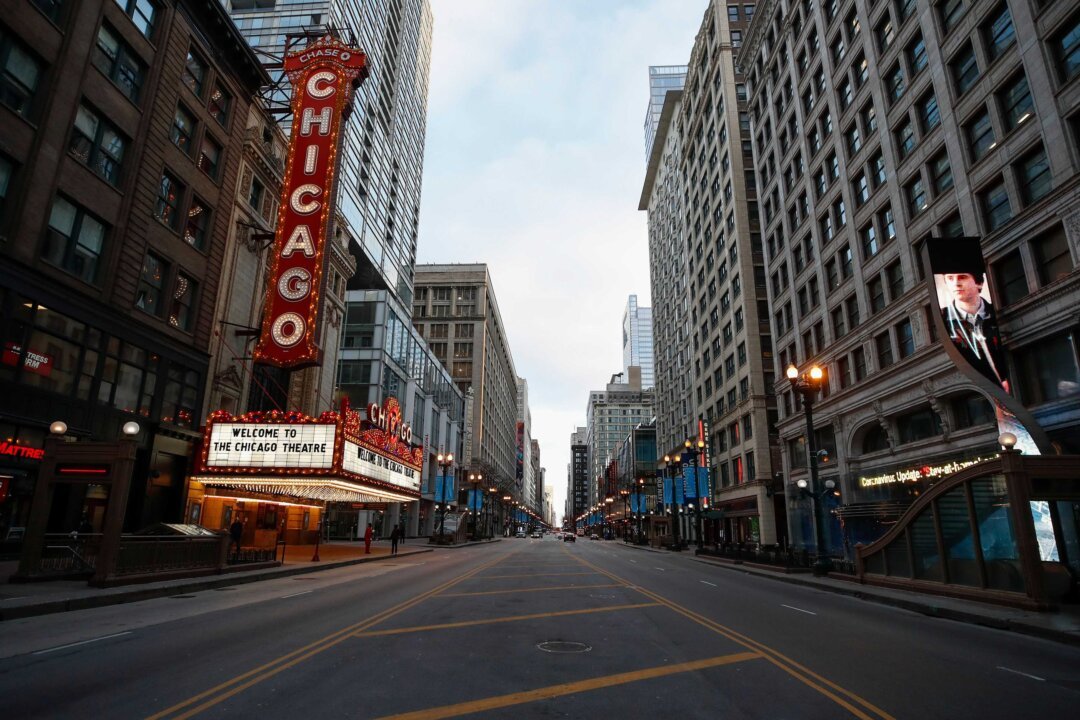 Chicago & LA Erupt in Protest: Massive Demonstrations Against ICE Raids