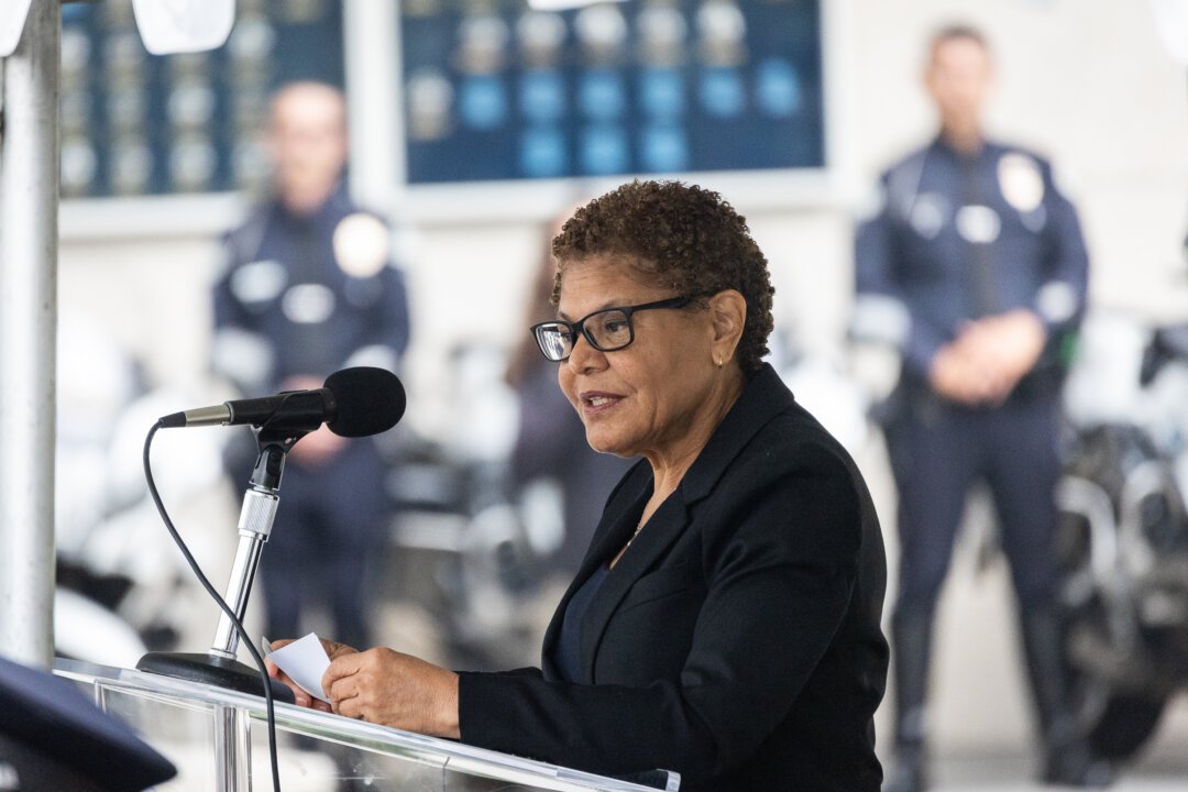 LA Mayor and CA Governor Unite Against Rising Anti-Semitism