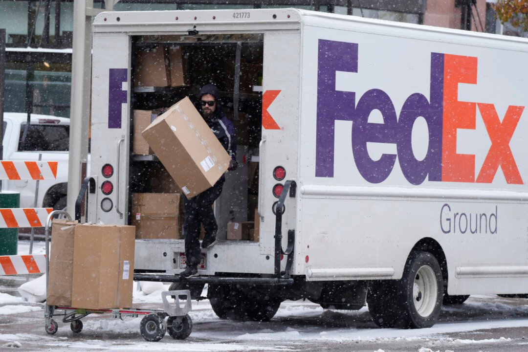 FedEx Cuts Earnings Outlook Amidst Cratering China-US Trade