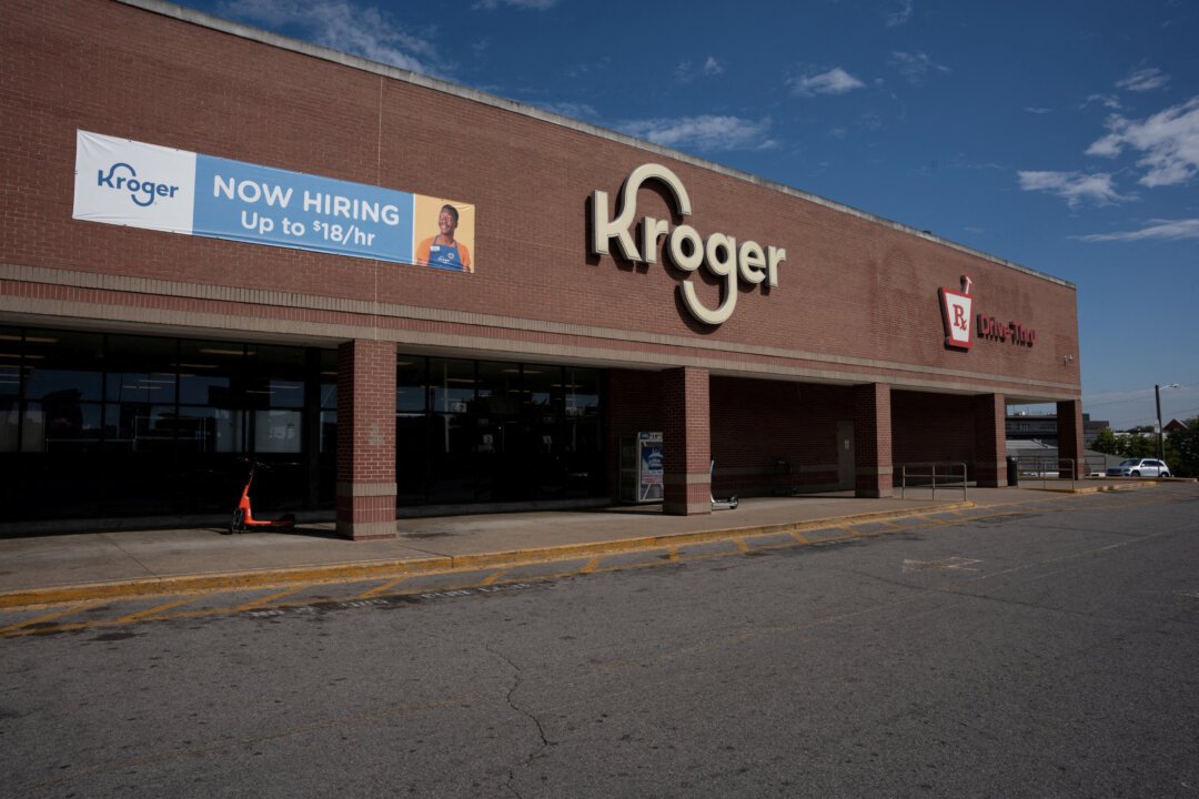 Kroger Stock Soars: Earnings Beat & Price Stability Promise!