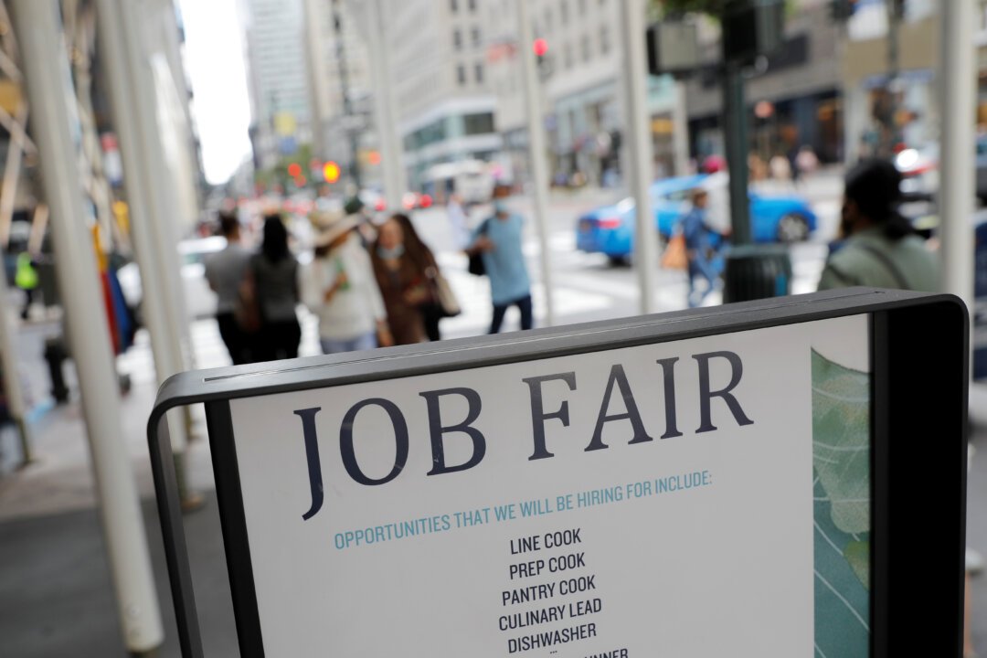 Is the Fed Missing the Mark on Jobs Data? A Closer Look at Conflicting Reports