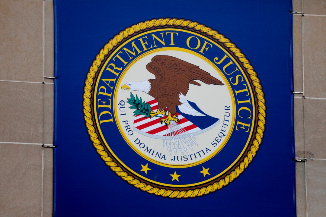 US Justice Department Busts Alleged CCP Tech Theft Ring