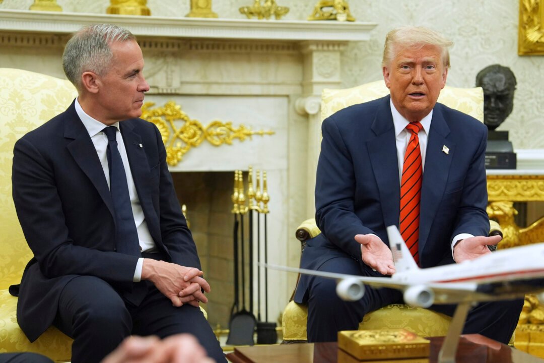 Trump and Carney in Secret Talks to Avert Trade War