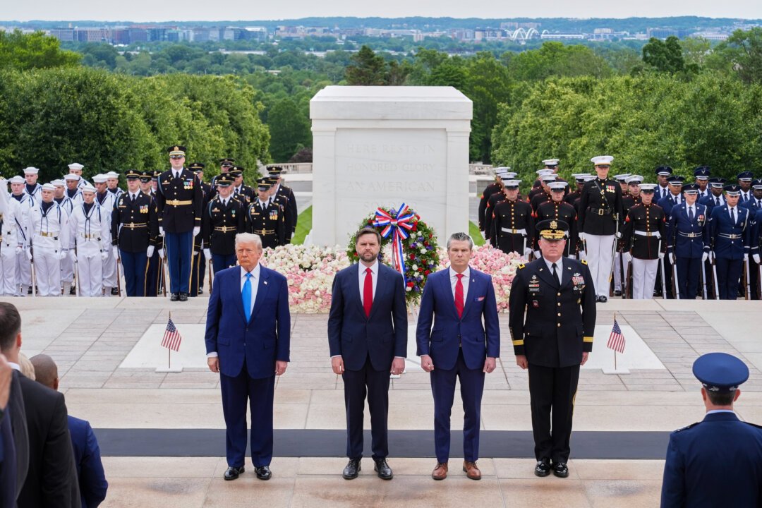 Trump, Hegseth, and Driscoll Celebrate Fort Bragg’s Legacy: A Spectacular Tribute
