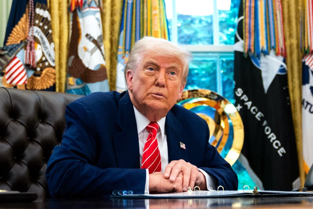 Trump’s EU Tariff Threat: A Deep Dive into the Transatlantic Trade Tensions