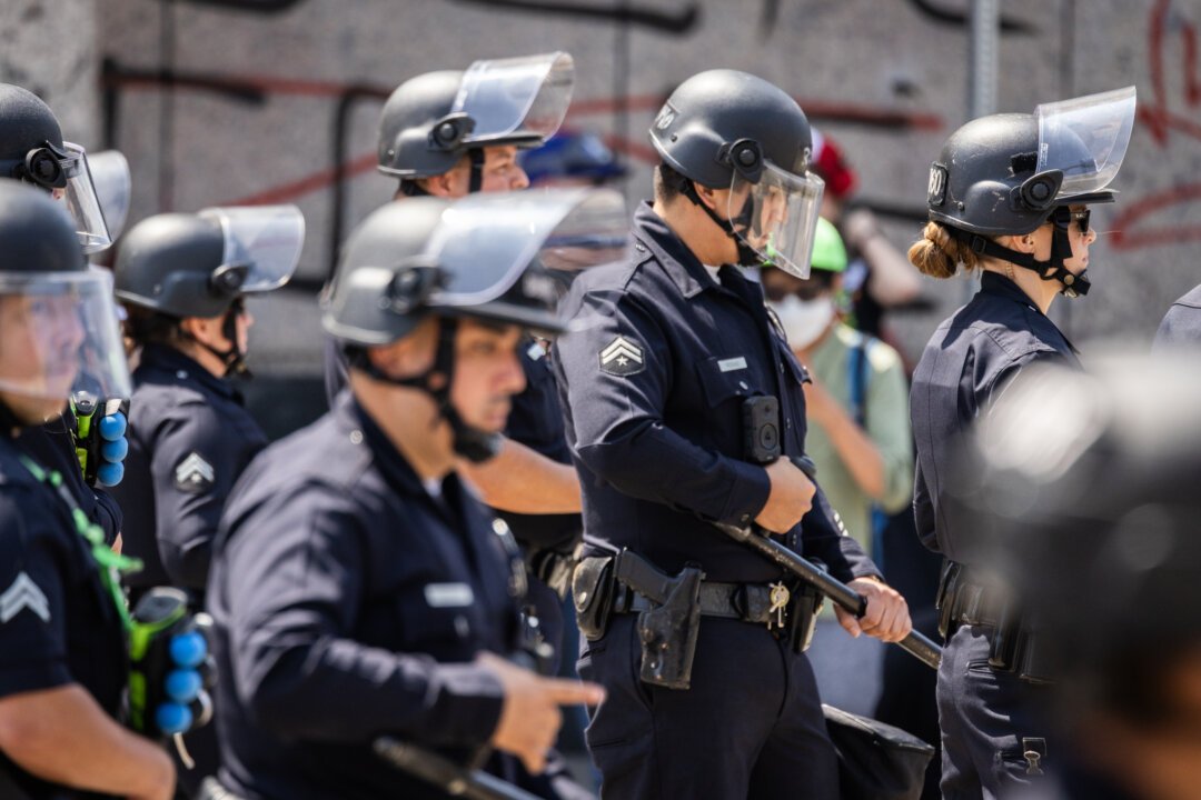 LA Protest Aftermath: Charges Filed – DA and Police Reveal Details