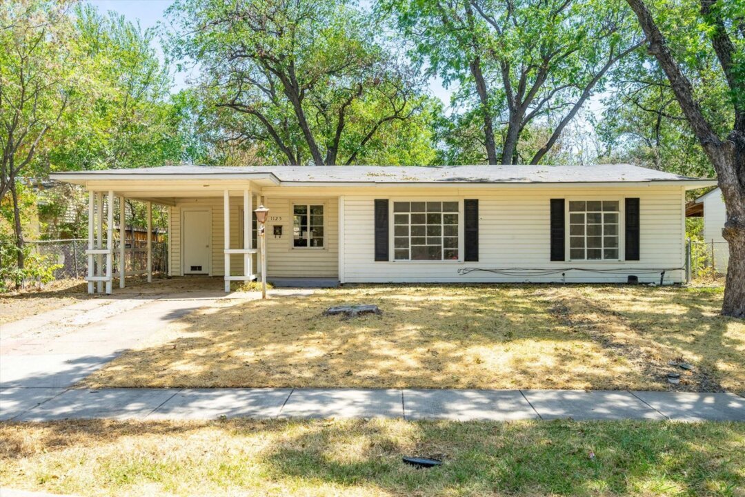 The Suburban Dream? Renters Now Outnumber Homeowners in Hundreds of US Communities!