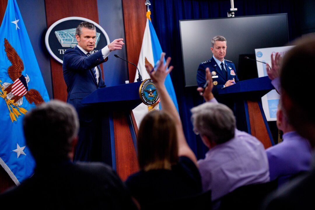 Hegseth and Caine Address Nation in Urgent Pentagon Briefing